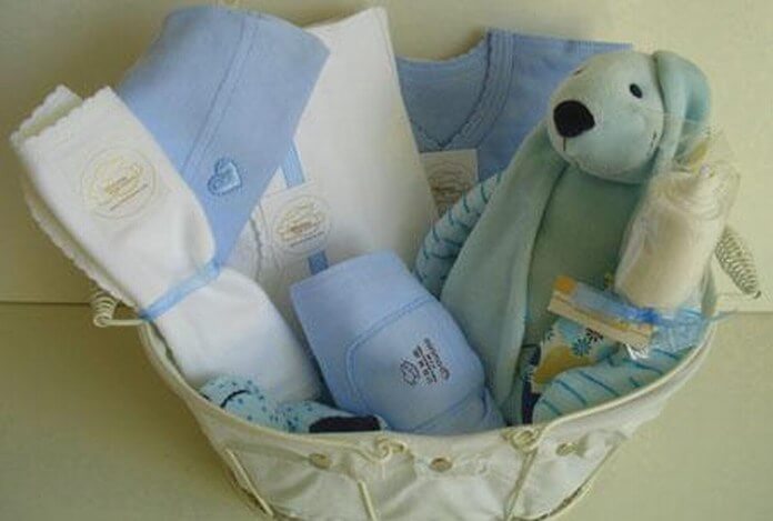 Amazon.com : bopoobo Baby Shower Gifts for Boys,New Born Baby Gifts for  Boys,Unique Baby Gifts Basket Essential Stuff,Gender Reveal Gifts,Onesie,Blanket,Rattle,  Lovey,Socks,Gift Card,Decision Coins,Milestone : Baby