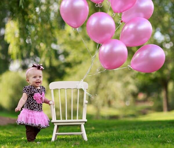 12 Picture Ideas using Ladders | capturing-joy.com | Childrens photography,  Children photography, Toddler boy outfits